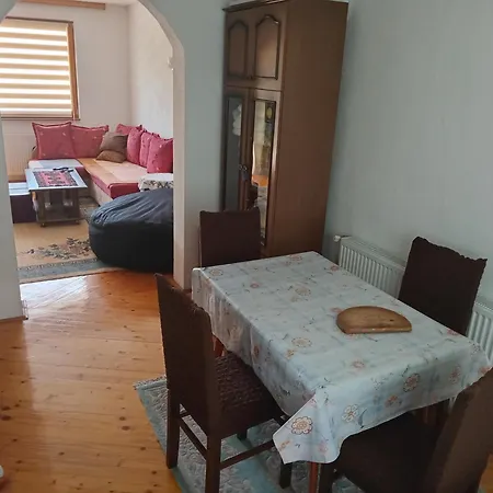 Affittacamere Behar Hotonj