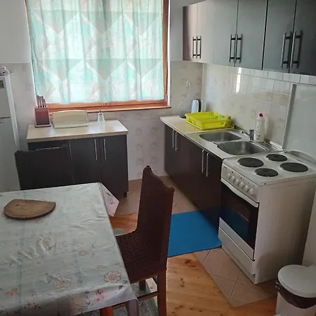 Affittacamere Behar Hotonj