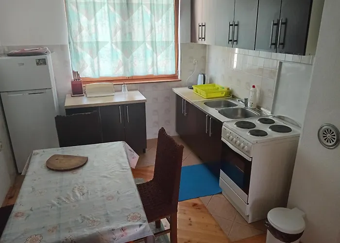 Affittacamere Behar Hotonj